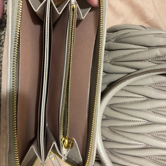 Miu Miu Matelasse handbag and matching wallet new - Picture 8 of 8